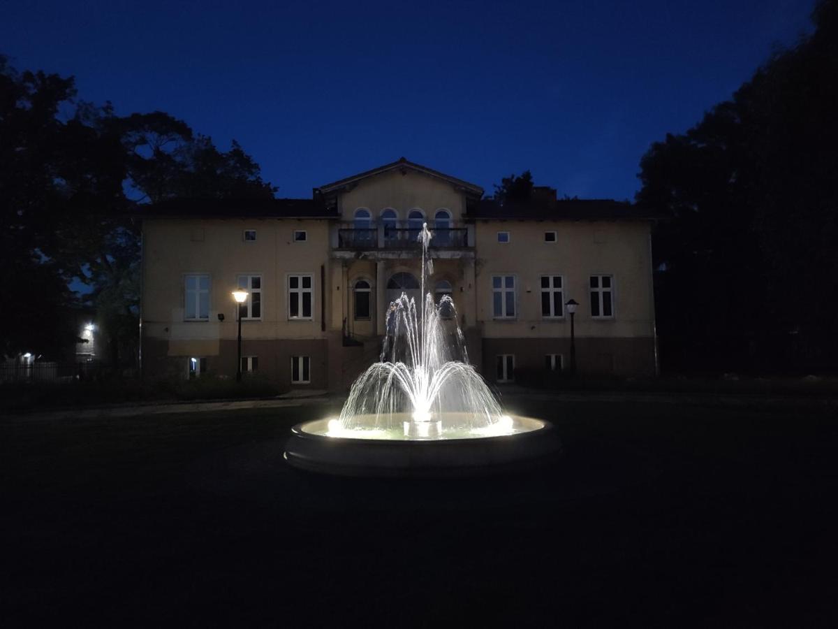 Hotel Sandro Silver & Spichlerz Antoniny Leszno  Exterior foto