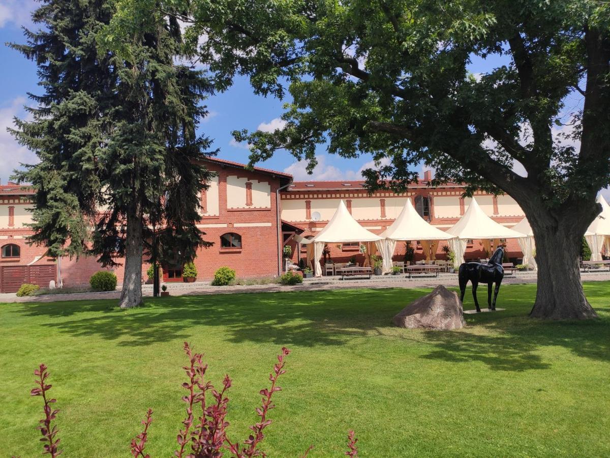 Hotel Sandro Silver & Spichlerz Antoniny Leszno  Exterior foto