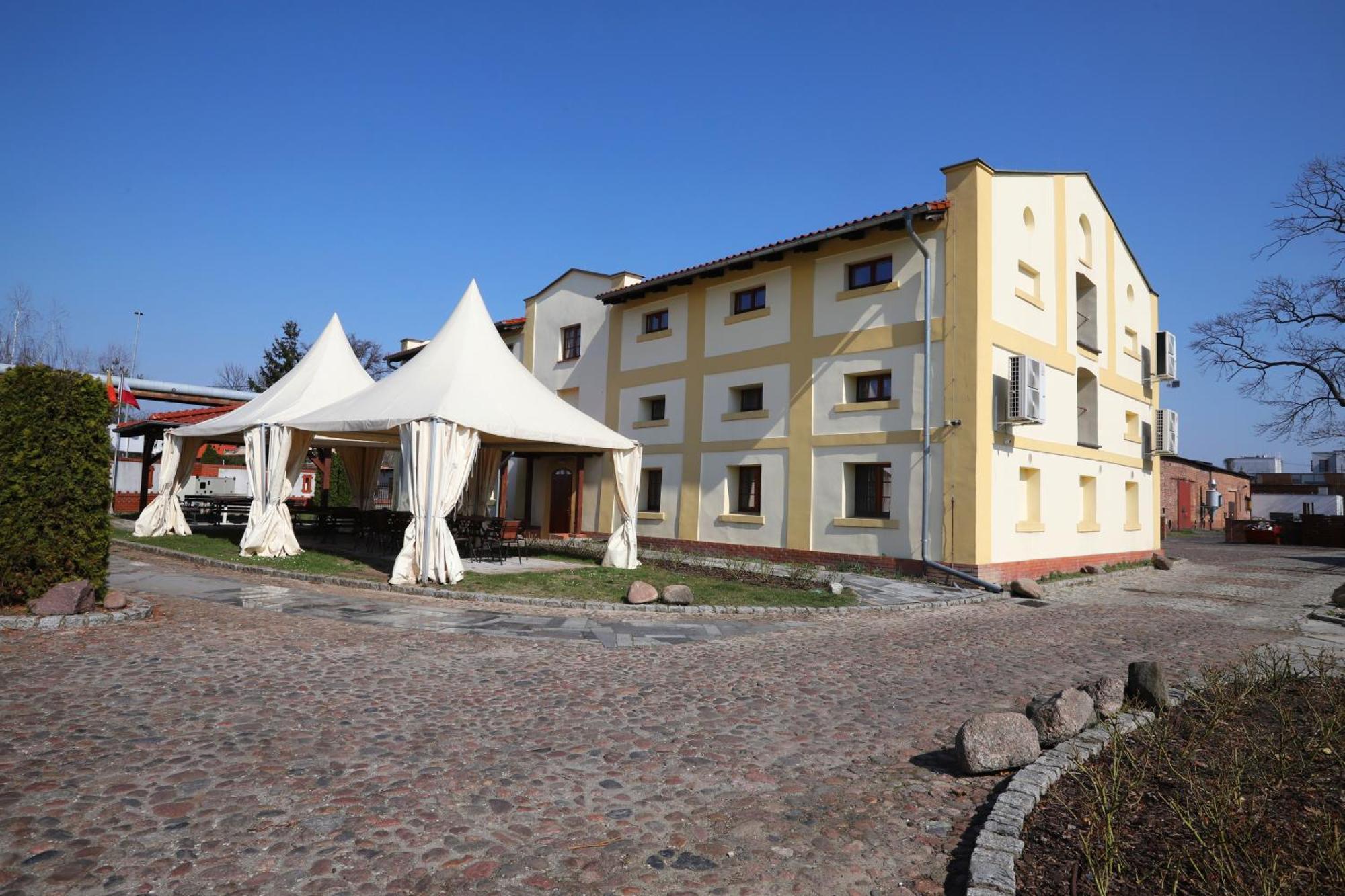 Hotel Sandro Silver & Spichlerz Antoniny Leszno  Exterior foto