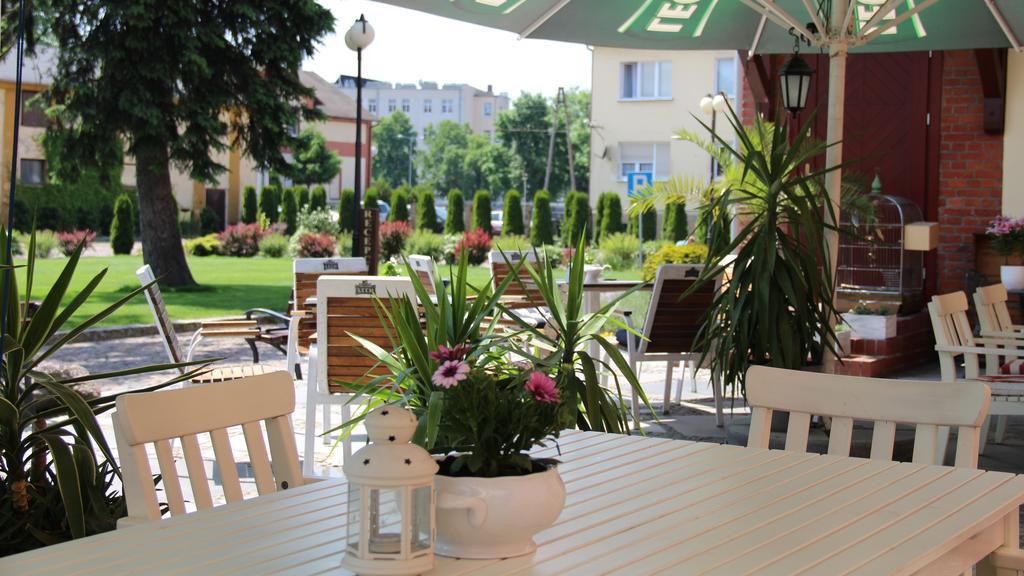 Hotel Sandro Silver & Spichlerz Antoniny Leszno  Exterior foto